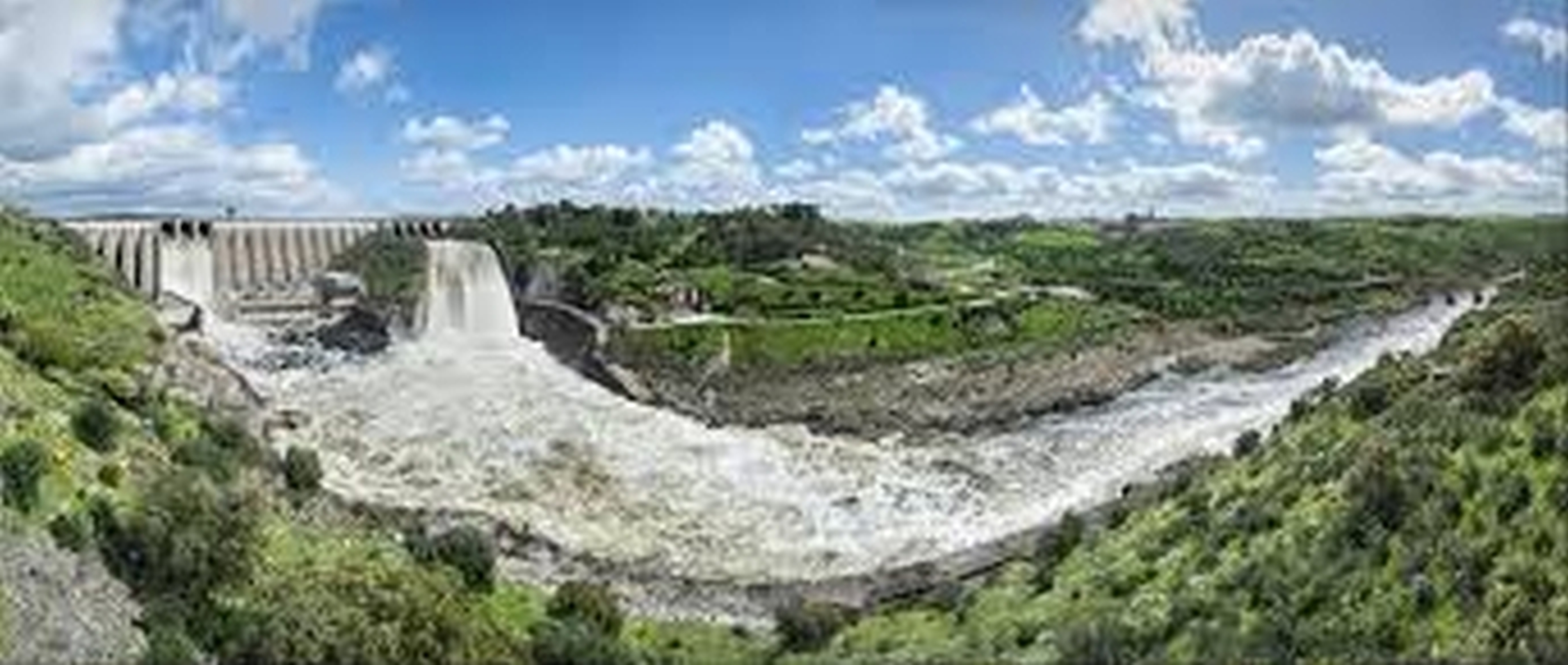 Vacían el pantano de Alcántara