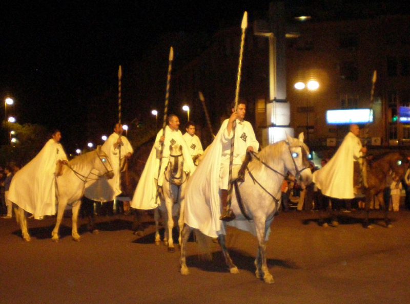 La Asociacion Ecuestre  con la Organizacion de San Jorge de Cáceres