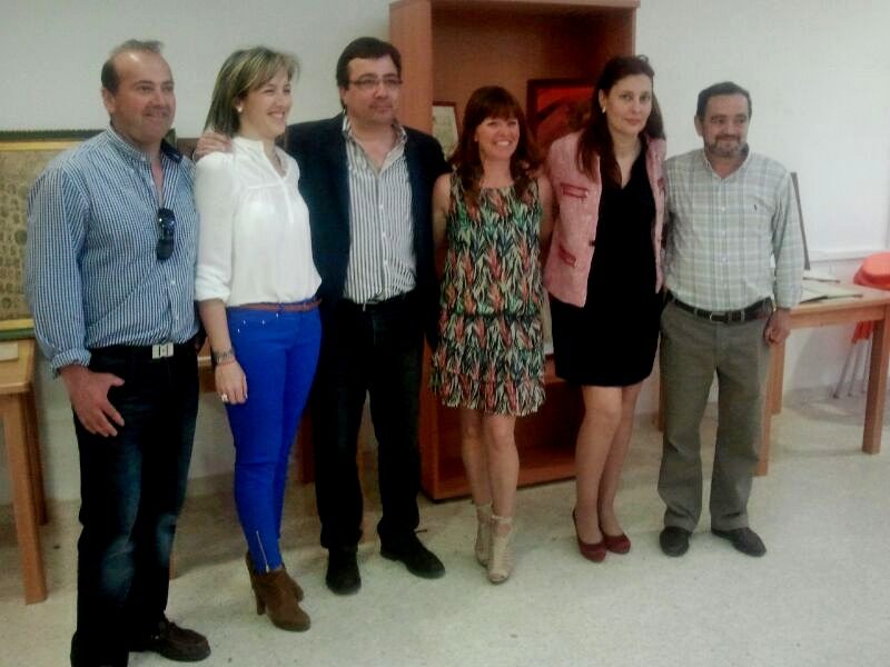 Fernández Vara inaugura exposición recuerdos en Garrovillas de Alconétar