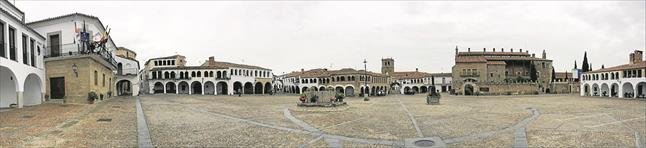 Garrovillas, una plaza y mucho más