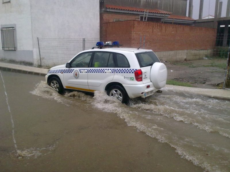 El alcalde de Garrovillas obliga a la policía a usar vehículo sin homologar